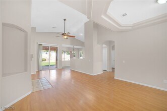 2042 Hobbyhorse Ave in Henderson, NV - Building Photo - Building Photo