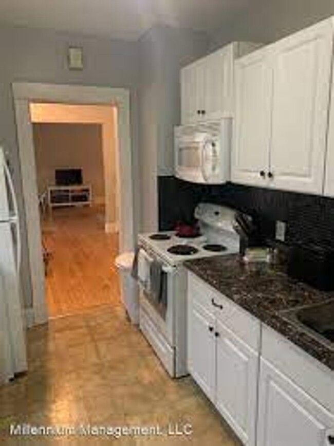 property at 808-810 University Ave SE