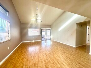 7537 E Liana Dr in Tucson, AZ - Foto de edificio - Building Photo