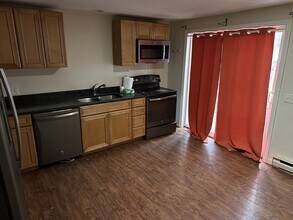 1 Colburn Dr in Orono, ME - Building Photo - Building Photo