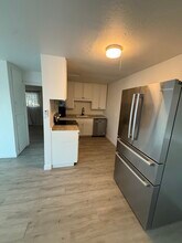 6301 Bethel Island Rd in Bethel Island, CA - Foto de edificio - Building Photo