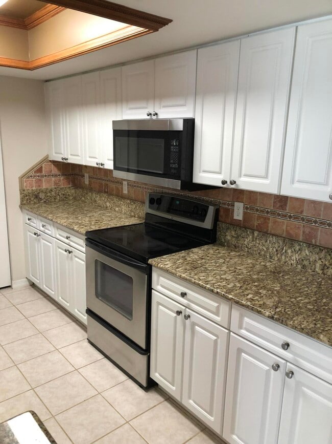 2650 Pine Rd in Royal Palm Beach, FL - Building Photo - Building Photo