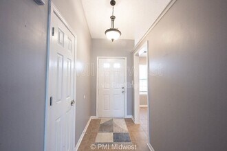 7912 Bitternut Dr in Indianapolis, IN - Building Photo - Building Photo