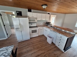 910 S Central Ave in Flagler Beach, FL - Building Photo - Building Photo