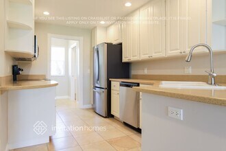 1419 Burgos Dr in Sarasota, FL - Building Photo - Building Photo