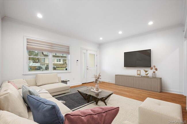 109 Lee Rd in Scarsdale, NY - Building Photo - Building Photo