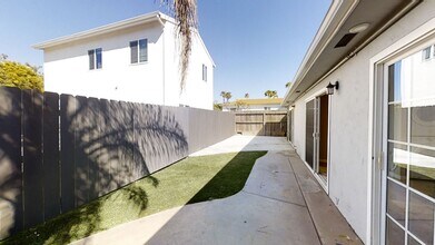 4941 Gary St in San Diego, CA - Building Photo - Building Photo