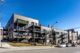 Plaza Fountain Apartments in Kansas City, MO - Building Photo - Primary Photo