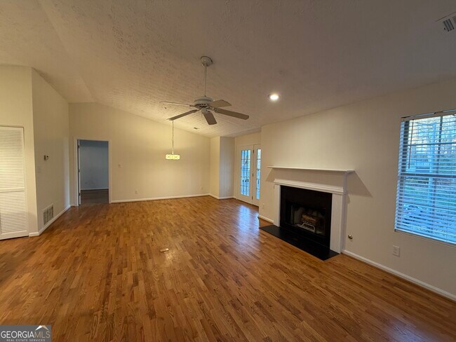 1417 Keys Crossing Dr NE in Atlanta, GA - Building Photo - Building Photo