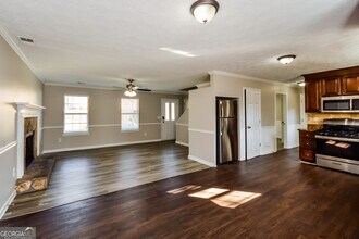 90 Lakefront Dr in Covington, GA - Building Photo - Building Photo