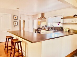 6911 Yount St in Yountville, CA - Building Photo - Building Photo