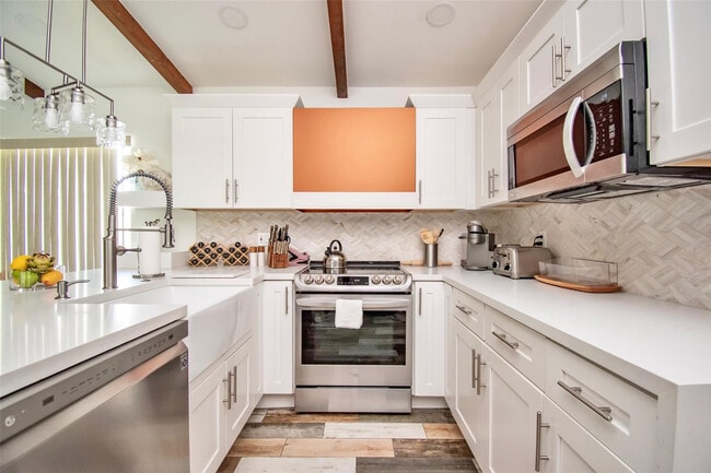 6557 Country Wood Way in Delray Beach, FL - Building Photo - Building Photo