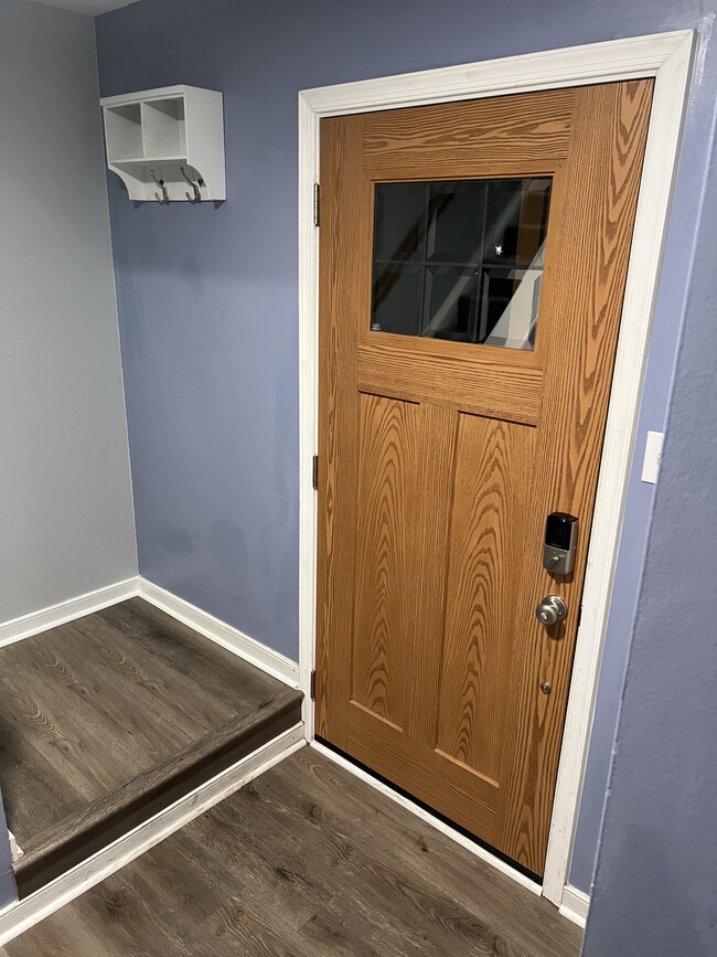 2020 Knotty Dr in Glen Allen, VA - Building Photo - Building Photo