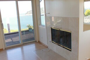 230 Diviso St in Tiburon, CA - Building Photo