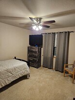 1230 180th St Ct E in Spanaway, WA - Building Photo