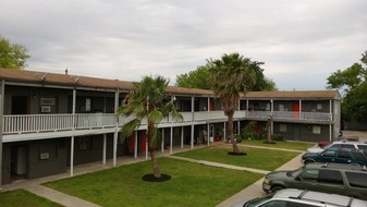 Hidden Pines Apartments