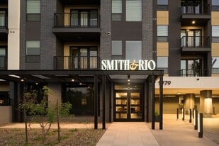 Smith & Rio in Tempe, AZ - Building Photo