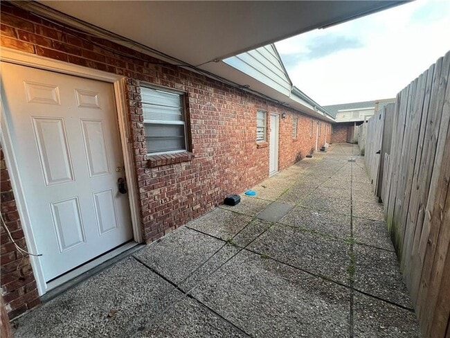 2222 Florida Ave in Kenner, LA - Building Photo - Building Photo