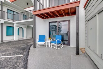 1404 N Atlantic Ave in Daytona Beach, FL - Building Photo - Building Photo