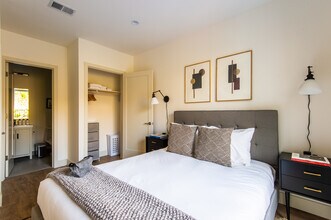 108 Bosworth St in San Francisco, CA - Building Photo - Building Photo