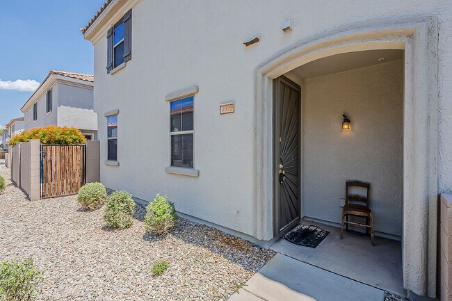 property at 3022 E Donner Dr
