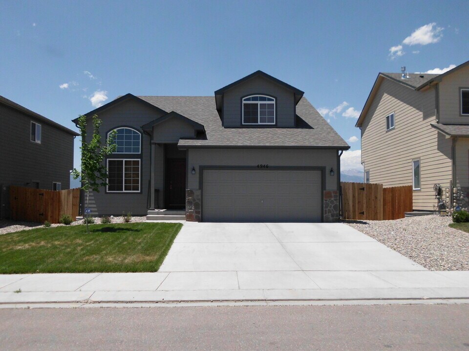 4946 Gami Way in Colorado Springs, CO - Building Photo