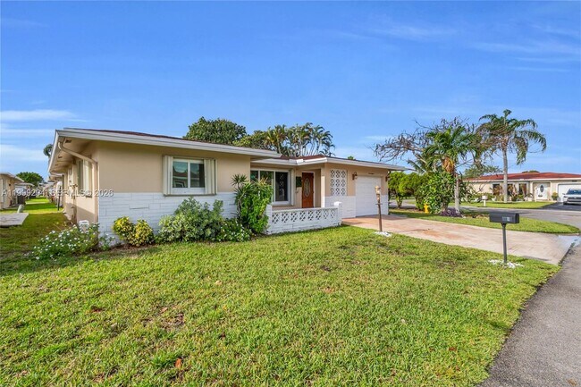 1280 NW 49th St in Pompano Beach, FL - Building Photo - Building Photo