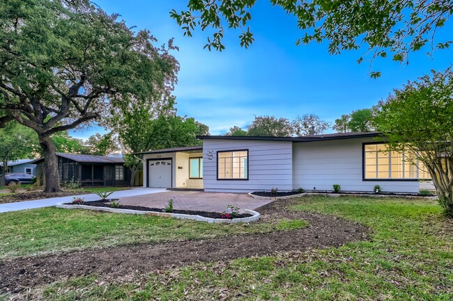 225 Seford Dr in Terrell Hills, TX - Building Photo - Building Photo