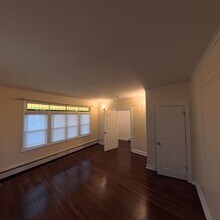 140-142-142 Lorraine St in Bridgeport, CT - Building Photo - Building Photo