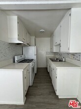 5811 Harold Way in Los Angeles, CA - Building Photo - Building Photo