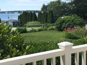 65 Pepperrell Rd in Kittery, ME - Building Photo - Building Photo