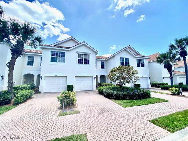 property at 1164 Oxford Ln