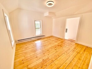 173 Patchen Rd in South Burlington, VT - Building Photo - Building Photo