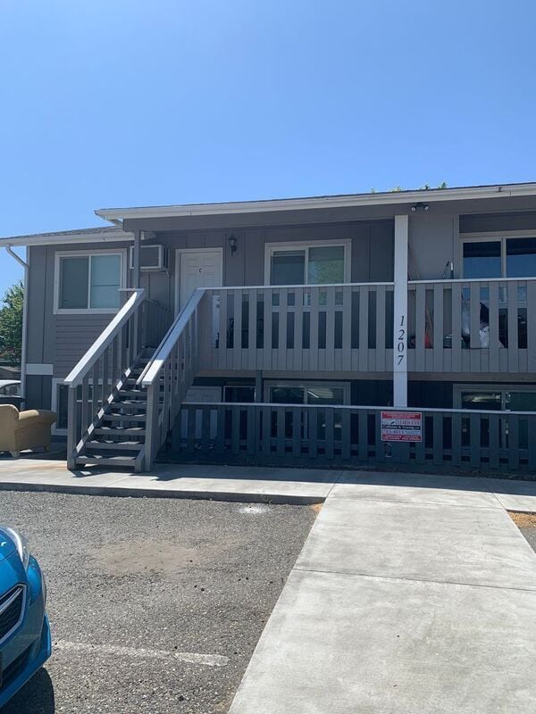 1207 W 13th Ave in Kennewick, WA - Building Photo - Building Photo