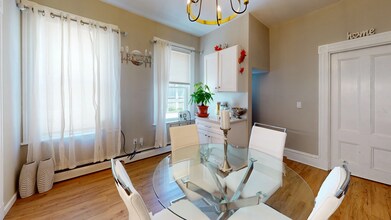 27 Allston St, Unit 74-1 in Boston, MA - Foto de edificio - Building Photo