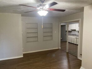 5939 Belarbor St in Houston, TX - Building Photo - Building Photo