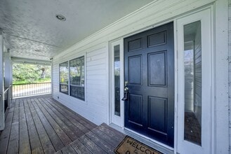 805 Jerry Dr in Lakeport, CA - Building Photo - Building Photo