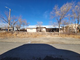 595 Charles Ave in Green River, WY - Building Photo