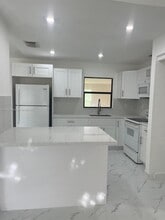 2138 Amstead St in Port Charlotte, FL - Building Photo - Building Photo