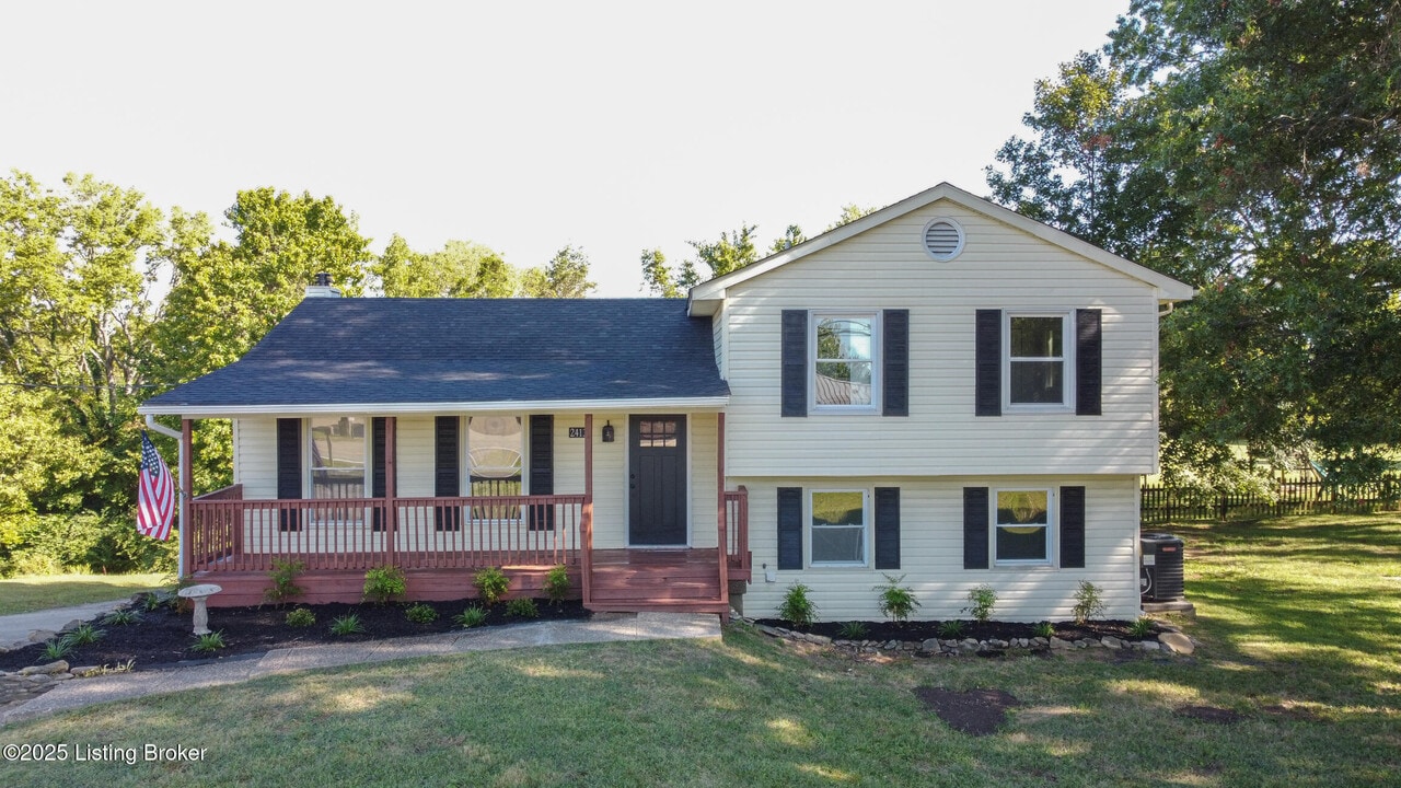 2413 Highway 22 in Crestwood, KY - Building Photo