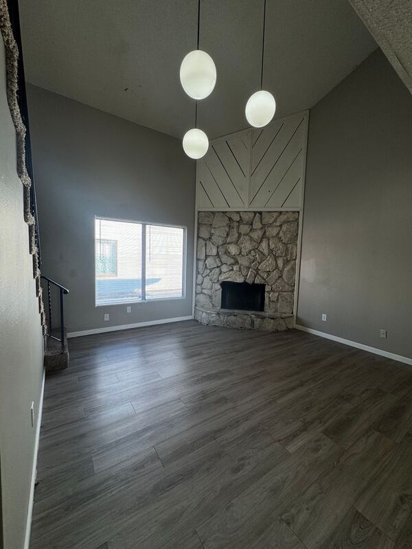 1232 E Guinevere St in Springfield, MO - Building Photo - Building Photo