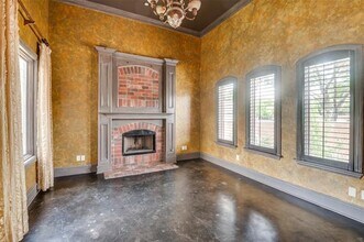 2121 Royal Dominion Ct in Arlington, TX - Building Photo - Building Photo