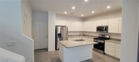 10563 Sariah Skye Ave in Las Vegas, NV - Building Photo - Building Photo