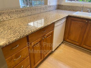 522 E Maple St in Glendale, CA - Building Photo - Building Photo