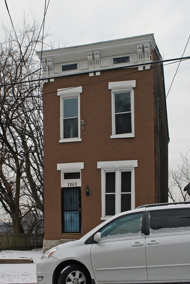 2869 W McMicken Ave in Cincinnati, OH - Building Photo - Building Photo