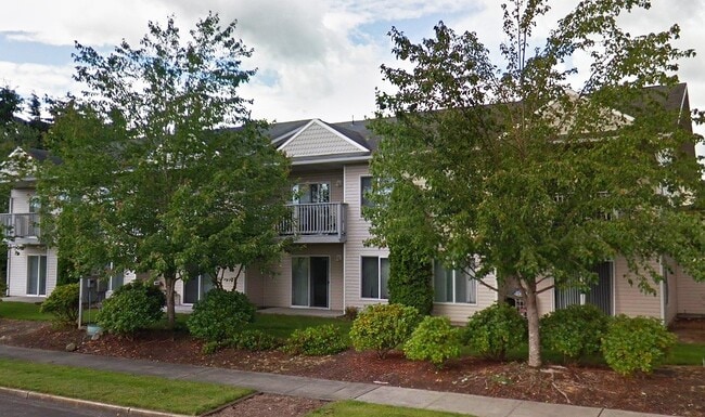 205 Mountain View Rd SE in Yelm, WA - Building Photo - Building Photo