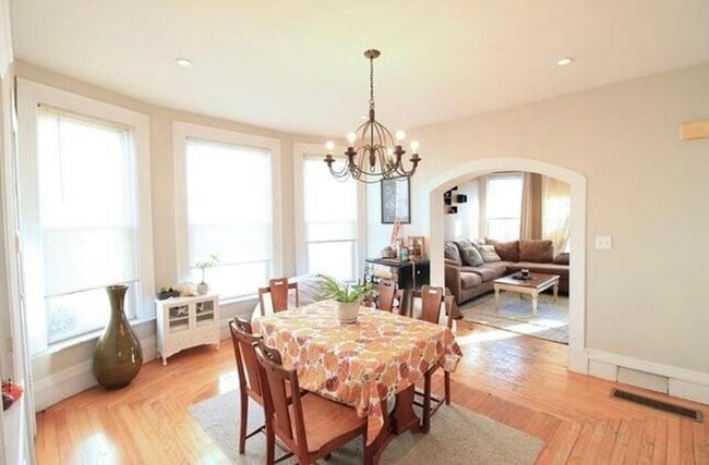 33 Montcalm Ave, Unit 1