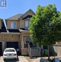7 Delport Cl in Brampton, ON - Building Photo