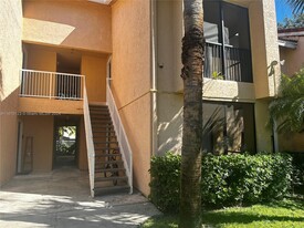 15551 SW 104th Terrace in Miami, FL - Foto de edificio - Building Photo