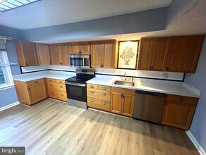 15723 Edgewood Dr in Montclair, VA - Building Photo - Building Photo